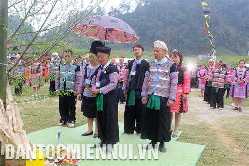 អ៊ឹកធឹកពិធីបុណ្យ ហ្គៅតាវ នៅឃុំ ហាងកៀ និងឃុំ ប៉ា-ក