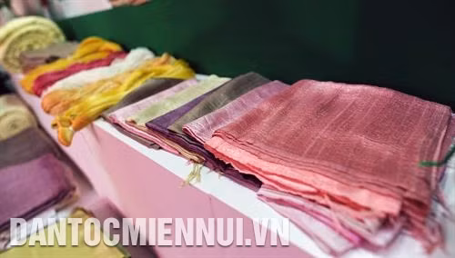 ហាណូយ​ ​ជាមួយនឹង​កម្មវិធី​ ​"​ឃុំ​មួយ​ផលិតផល​មួយ​"