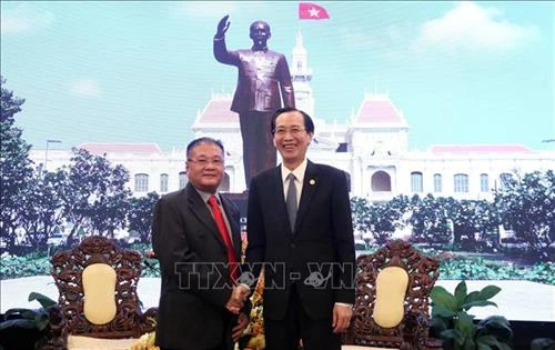 ថ្នាក់ដឹកនាំ​ទីក្រុង​ ​ហូជីមិញ​ ​​ទទួល​ជួប​​ប្រតិភូ​រាជរដ្ឋាភិបាល​កម្ពុជា