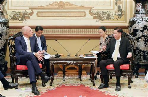 សហគ្រាសនៃ​ប្រទេស​ ​ស្វ៊ី​ស​ ​ស្វែងរក​ឱកាស​សហប្រតិបត្តិ​ការ​ក្នុង​វិស័យ​ទីក្រុង​ឆ្លាតវៃ​នៅ​ទីក្រុង​ ​ហូជីមិញ