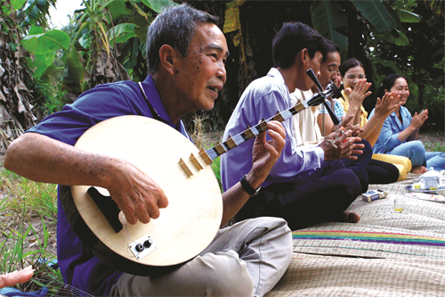 ចម្រៀងប្រជាប្រិយ “ឌើនកាតាយទឺ” លក្ខណៈវប្បធម៌នៃតំបន់ដីភាគខាងត្បូង