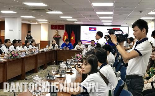 កម្មវិធី​សមោសរ​អ្នកសារព័ត៌មាន​វ័យក្មេង​ ​យុវជន​ ​និស្សិតមកពី​បណ្តា​ខេត្ត​ជាប់​ព្រំដែន​ ​វៀតណាម​ ​-​ ​កម្ពុជា ឆ្នាំ​ ​២០១៩