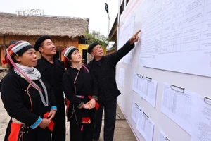 បងប្អូនជនជាតិនៅចុងប៉ូចភាគខាងជើងមាតុភូមិឆ្ពោះទៅទិវាបុណ្យជាតិ