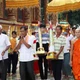 ពុទ្ធបរិស័ទនាំយកទៀនវស្សា និងបច្ច័យ ៤ ទៅវត្តដើម្បីធ្វើពិធីកិច្ចវេរប្រគេនព្រះសង្ឃ ពិធី​កិច្ចវេរទៀនវស្សាគឺ​​មិនអាច​ខ្វះ​បាន​ក្នុង​ពិធី​បុណ្យចូលព្រះវស្សារបស់ព្រះភិក្ខុសង្ឃ
