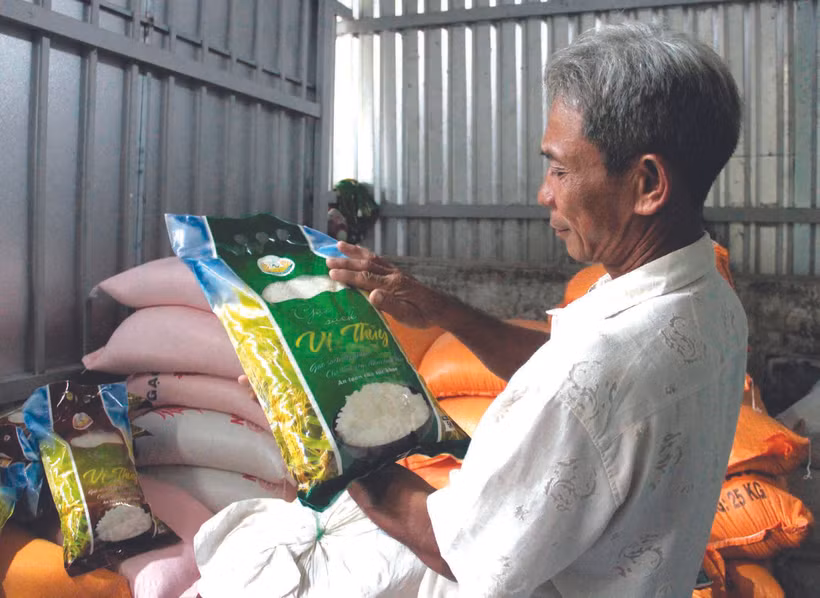 ផលិតផលអង្ករស្អាត វីធុយ សម្រេចស្តង់ដារ OCOP ផ្កាយ ៤ លំដាប់ថ្នាក់ខេត្ត