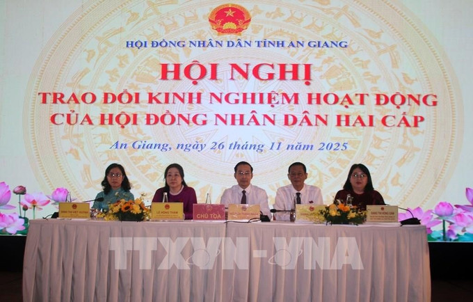 144712-an-giang-trao-doi-kinh-nghiem-hoat-dong-cua-hdnd-hai-cap.jpg