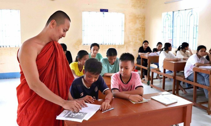 09-8-hoc-chu-khmer.jpg