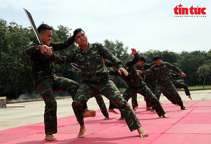 ក្បាច់គុនផ្តួលបដិបក្ខទៅតាមស្ថានភាព 18.jpg