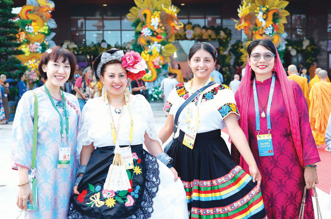 dai-le-vesak-lien-hop-quoc-10.jpg