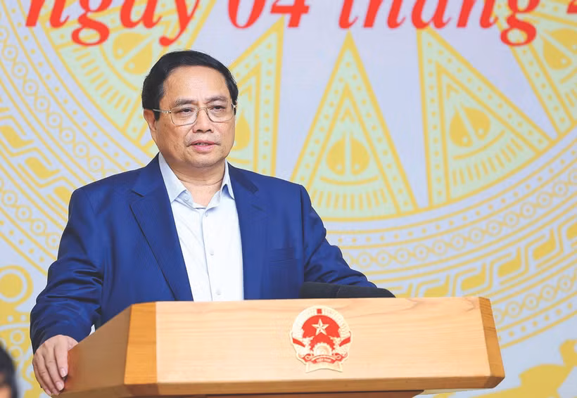 លោកនាយករដ្ឋមន្ត្រីនៃរដ្ឋាភិបាល ផាម មិញជិញ ប្រធានគណៈកម្មាធិការ ជាតិនវានុវត្តន៍អប់រំនិងបណ្តុះបណ្តាលអញ្ជើញជាអធិបតីសម័យប្រជុំ