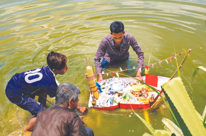 ដើរលេងកម្សាន្តពិធីបុណ្យ ធាក់គង នាពេលដើមឆ្នាំ ảnh 4