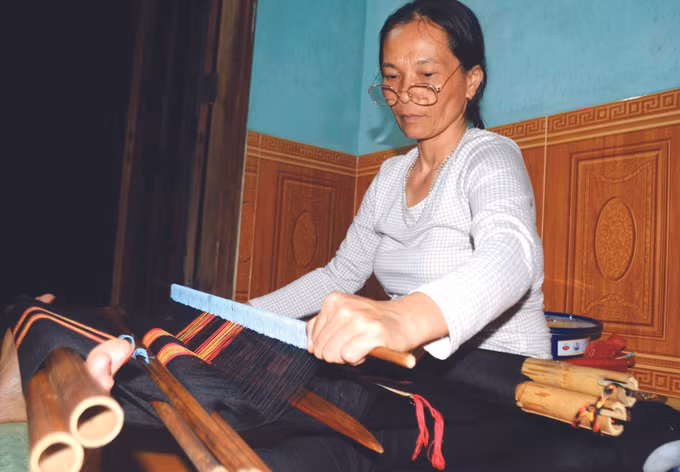 ជនជាតិ កឺទូ រក្សាសម្រស់សំពត់សង្កិម ảnh 3