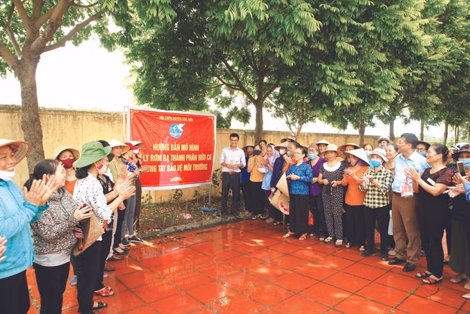 ប្រជាកសិករនៅទីក្រុង ហាណូយ ចូលរួមការការពារបរិស្ថានជនបទ ảnh 3
