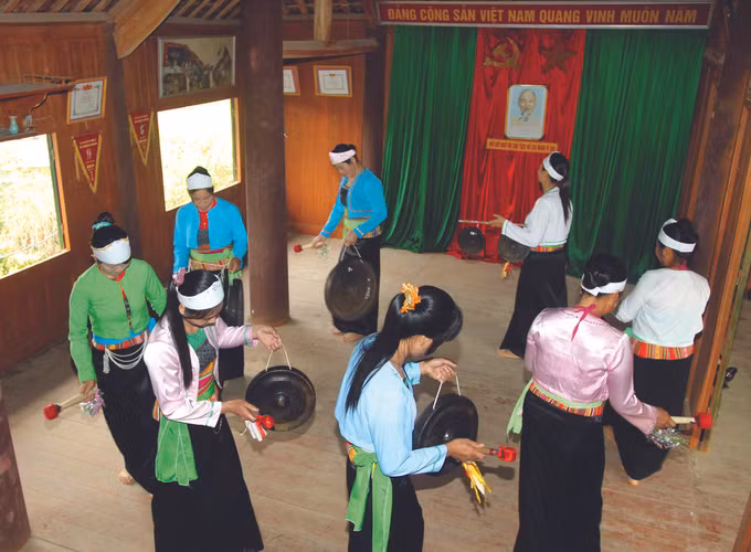 ជីវភាពថ្មីនៅតំបន់បងប្អូនជនជាតិ តំបន់ភ្នំនៃរដ្ឋធានី ảnh 2