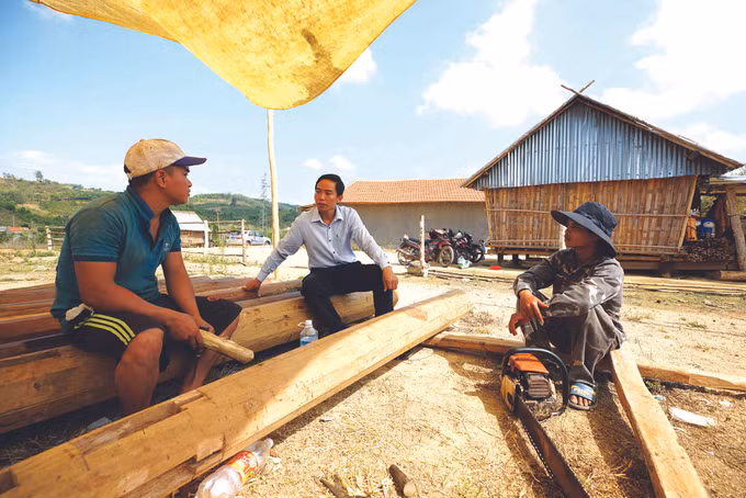 ជួយឧបត្ថម្ភផ្ទះលំនៅ ដីលំនៅឋាន ដីបង្កបង្កើនផលជូនបងប្អូនជនជាតិ - សម្លឹងមើលពីខេត្ត យ៉ាឡាយ ảnh 5