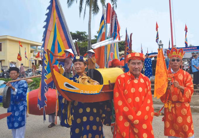 កោះ លីសឺន ដ៏សម្បូរស្តុកស្តម្ភ ảnh 1