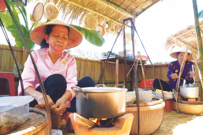 មី ក្វាង - លក្ខណៈវប្បធម៌ភោជនាហារស្រុកទេស ក្វាង ảnh 3