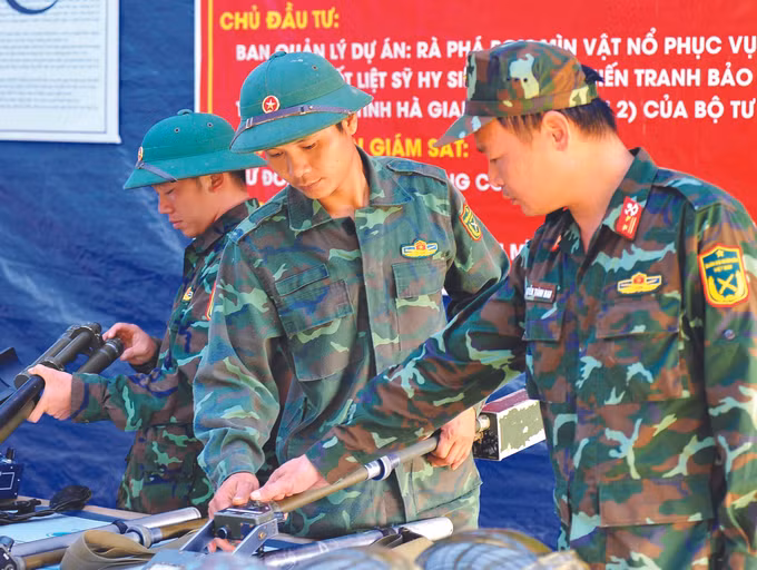 ​ខំប្រឹងប្រែងបោសសម្អាតដី បង្កើតការងាររកស៊ីចិញ្ចឹមជីវិតជូនប្រជាជនខ្សែបន្ទាត់ព្រំដែនភាគខាងជើង ảnh 6