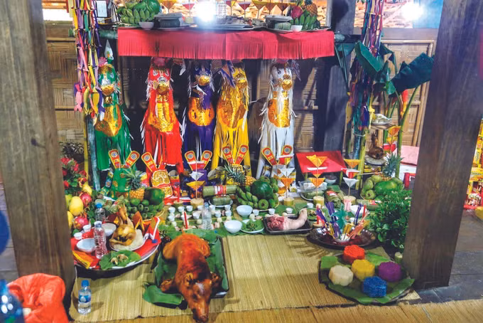 ពិធីបួងសួងសុំសេចក្តីសុខ សុំពរជ័យសិរីមង្គលរបស់ជនជាតិ តៃ ảnh 2