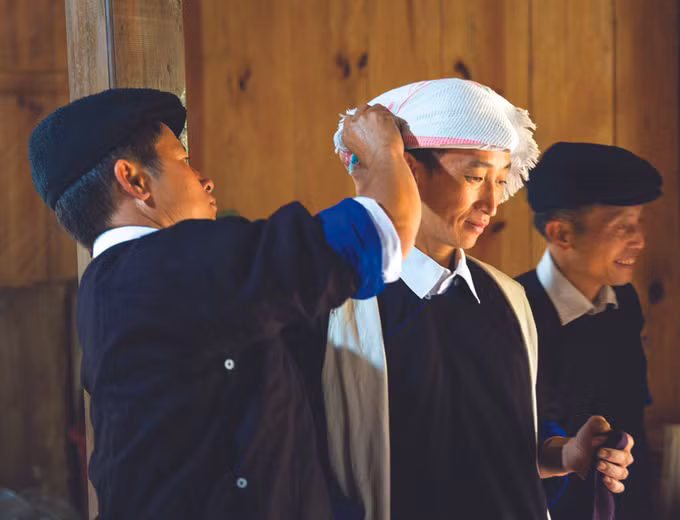 ទំនៀមរៀបអាពាហ៍ពិពាហ៍ របស់ជនជាតិ ម៉ុង ảnh 3