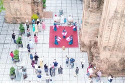 កេរដំណែលជាតិពិសេសប្រាសាទ ពោណាហ្ការ៍ (សង្កាត់ បាក់ញ៉ាត្រាង) គោលដៅទេសចរណ៍ដ៏ទាក់ទាញភ្ញៀវទេសចរនៅខេត្ត ខាញ់ហ្វា។ រូបថត៖ ង្វៀនថាញ់ - ទីភ្នាក់ងារព័ត៌មានវៀតណាម