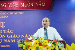 លោក ត្រឹន វ៉ាន់បៃ អនុប្រធានគណៈកម្មាធិការប្រជាជនទីក្រុង ហូ ជីមិញ អញ្ជើញថ្លែងសុន្ទរកថាណែនាំនៅក្នុងអង្គប្រជុំ។ រូបថត៖ ស៊ន់ឃូ - ទីភ្នាក់ងារព័ត៌មានវៀតណាម