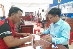 អាជ្ញាធរមូលដ្ឋាន ២ ថ្នាក់៖ ជួយបងប្អូនជនជាតិភាគតិចជឿជាក់លើខ្លួនឯងប្រើប្រាស់ឧបករណ៍ឌីជីថល