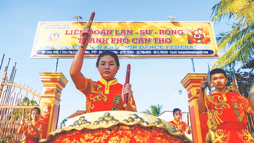ក្រុមម៉ុងសាយ តោ នាគ ទូ អាញ់ដឿង ត្រូវបានបង្កើតឡើងពីឆ្នាំ ២០០៨ មកទល់ពេលនេះទទួលបានស្នាដៃល្អទាំងនៅក្នុងប្រទេសក៏ដូចជានៅក្រៅប្រទេស