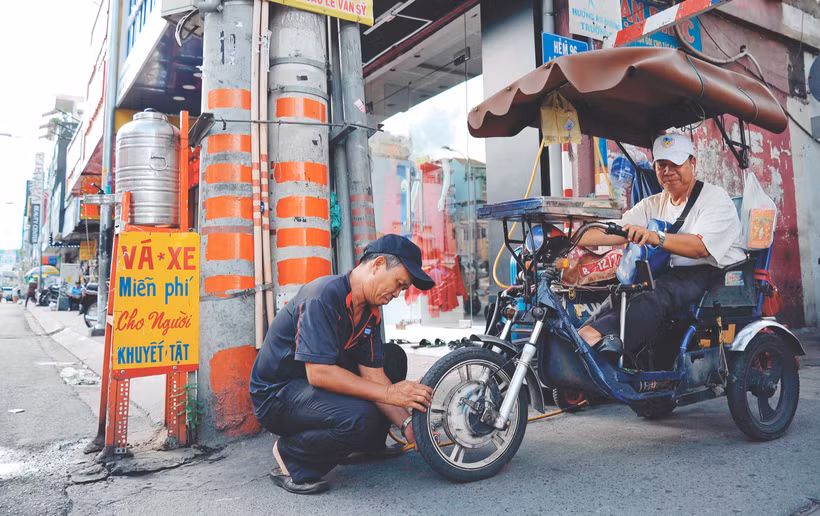 ប៉ះកង់រទេះដោយឥតគិតថ្លៃជូនអ្នកពិការភាព
