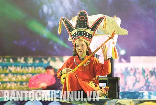 សិប្បការិនី ថែន សម្តែងទស្សនីយភាព ថែន ប្រពៃណី