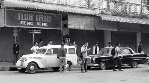 កន្លែងថតភាពយន្តមួយដែលបានស្ថាបនាឡើងវិញដើម្បីបម្រើឈុតថតខ្សែភាពយន្តនៅ កម្ពុជា។ រូបថត៖ ហ្វេសប៊ុក។