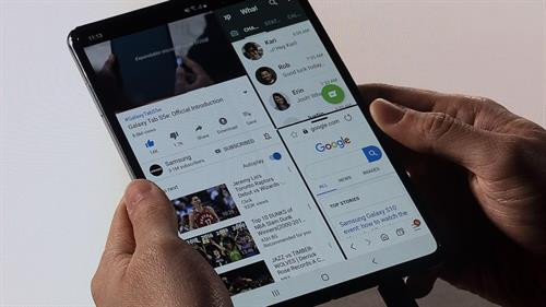 ទូរស័ព្ទ Galaxy Fold បានត្រៀមខ្លួនរួចជាស្រេចដើម្បីវាយលុកទីផ្សារ។ រូបថត៖ CNET ទូរស័ព្ទ Galaxy Fold បានត្រៀមខ្លួនរួចជាស្រេចដើម្បីវាយលុកទីផ្សារ។ រូបថត៖ CNET