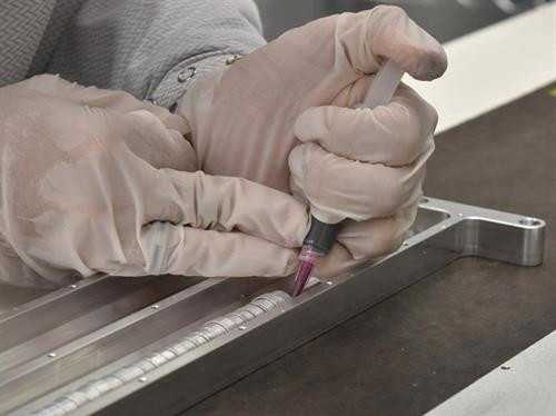 ក្រុមហ៊ុន Celestis DNA ដែលជាក្រុមហ៊ុនមួយធ្វើការងារដើម្បីដាក់ធាតុមនុស្សនៅលើយានអវកាសជាច្រើន