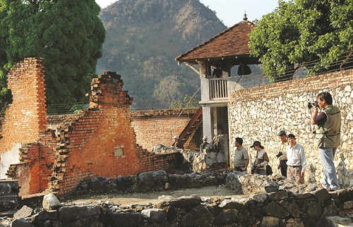 គុក សឺនឡា នាបច្ចុប្បន្នក្លាយជាចំណុចដ៏ទាក់ទាញ កេរតំណែលប្រវត្តិសាស្ត្រមួយ ដ៏ល្បីឈ្មោះ ជាកន្លែងអប់រំប្រពៃណីអោយគ្រប់ជំនាន់ គុក សឺនឡា នាបច្ចុប្បន្នក្លាយជាចំណុចដ៏ទាក់ទាញ កេរតំណែលប្រវត្តិសាស្ត្រមួយ ដ៏ល្បីឈ្មោះ ជាកន្លែងអប់រំប្រពៃណីអោយគ្រប់ជំនាន់