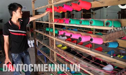 រោងតម្បាញសំពត់សង្កឹមមួយនៅ ហាមអៀន