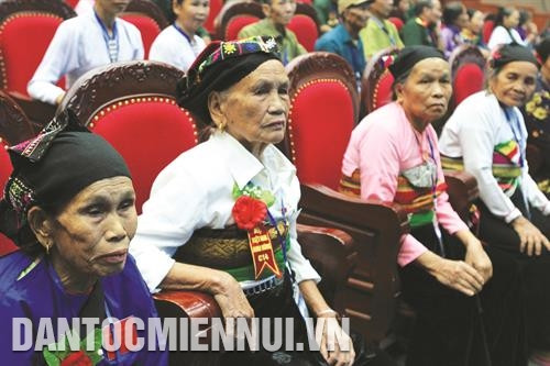 អ្នកវីរមាតា វៀតណាម និងប្រតិភូនានាចូលរួមក្នុងពិធីរំលឹកគុណ