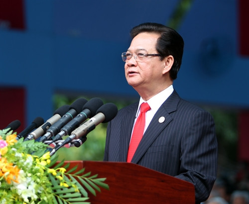 លោកនាយករដ្ឋមន្ត្រី ង្វៀនតឹនយុង អញ្ជើញអានសុន្ទកថានៅពិធីមិទ្ទិញ។ រូបថត៖ ទីភ្នាក់ងារព័ត៌មានវៀតណាម លោកនាយករដ្ឋមន្ត្រី ង្វៀនតឹនយុង អញ្ជើញអានសុន្ទកថានៅពិធីមិទ្ទិញ។ រូបថត៖ ទីភ្នាក់ងារព័ត៌មានវៀតណាម