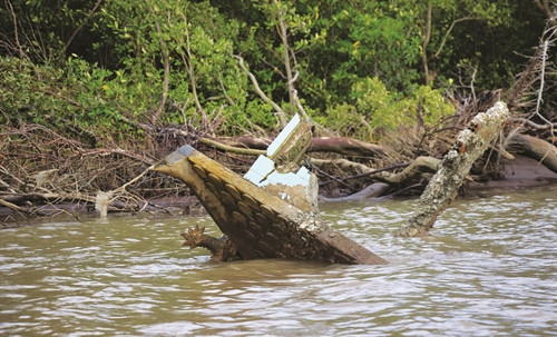 អ្វីៗដែលនៅសេសសល់របស់ទីសកា្ករៈបូជាមួយដែលនៅខាងក្រោយជួរព្រៃការពារនៅសុក្រ ភូតឹន អ្វីៗដែលនៅសេសសល់របស់ទីសកា្ករៈបូជាមួយដែលនៅខាងក្រោយជួរព្រៃការពារនៅសុក្រ ភូតឹន