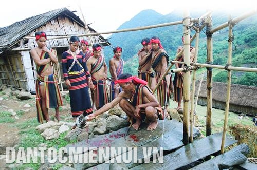 ពិធីសែនទទឹករបស់បងប្អូនជនជាតិ សេដាំង