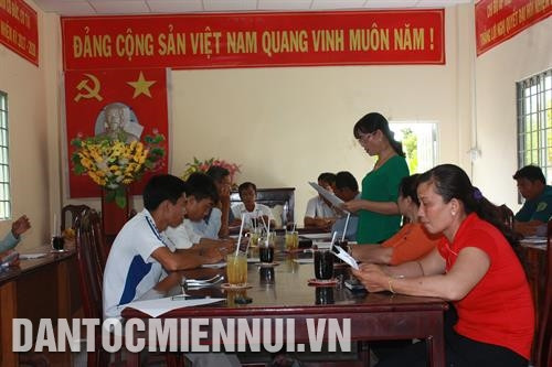 សាខាបក្សទាំងអស់ចំណុះបក្ខភាគឃុំ ថូសឺន ស្រុក ហនដឹត តែងតែប្រជុំដើម្បីដឹកនាំចង្អុលបង្ហាញនិងណែនាំការដំណើរការអនុវត្តពីផែនការអភិវឌ្ឍន៍សេដ្ឋកិច្ច - សង្គមនៅលើភូមិសាស្រ្តជារឿយៗ