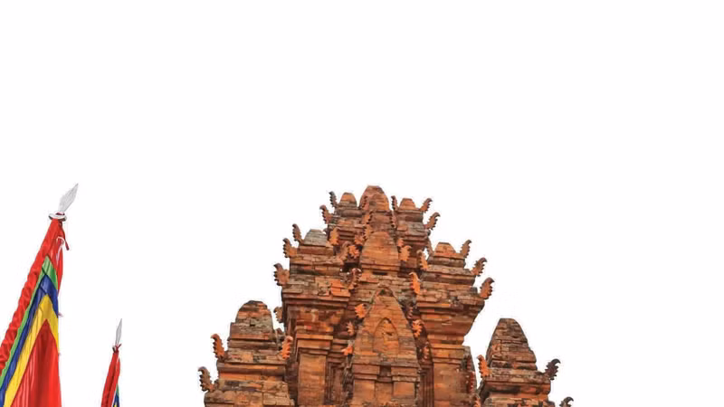 យុវនារីជនជាតិ ចាម ស្រស់ឆើតឆាយក្នុងឈុតសម្លៀកបំពាក់ពិធីបុណ្យ
