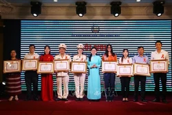 លើកសរសើរបងប្អូនជនជាតិភាគតិចបានយកឈ្នះការលំបាក និងមានការច្នៃប្រតិដ្ឋ