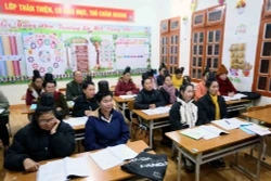 ថ្នាក់រៀនបំបាត់អនក្ខរកម្មនៅឃុំ មឿងខៀង