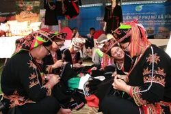 ដំណើរនាំយកកសិផលឈានចូលទៅកាន់លំហឌីជីថល