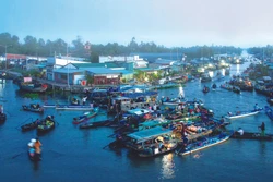 ផ្សារ ង៉ាណាំ (ខេត្ត សុកត្រាំង)ចាប់ផ្តើមលក់ដូរតាំងពីព្រឹកព្រលឹម