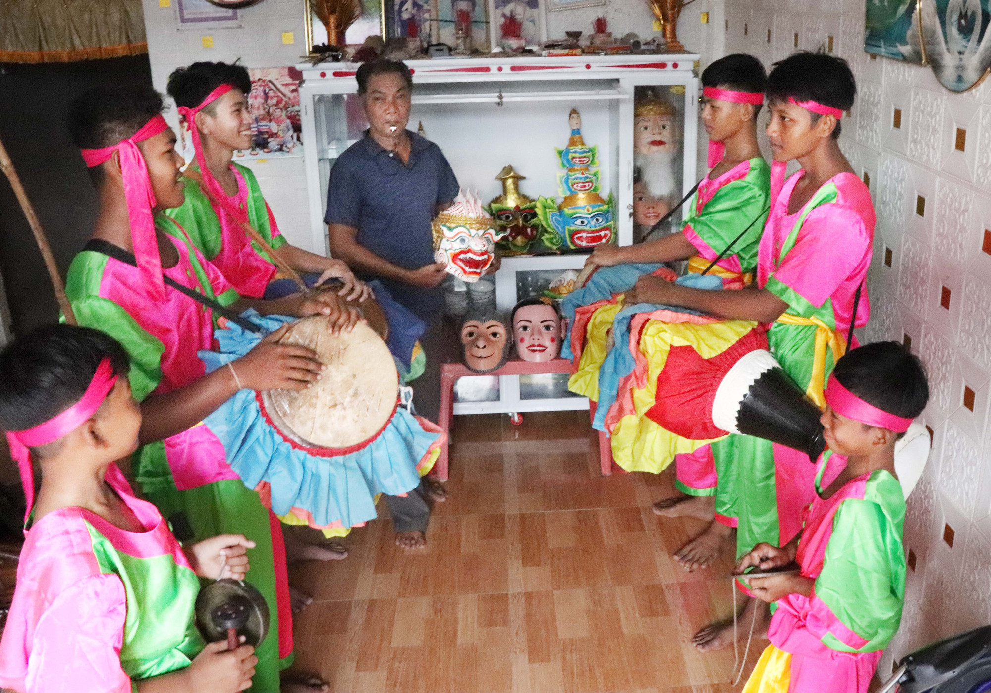 ការហាត់សមស្គររបស់ក្រុមឆៃយ៉ាំ វត្តកំពង់ទ្រព្យ ឃុំ អាននិញ ក្រុង កឹនធើ។ e1-chhaydam.jpg