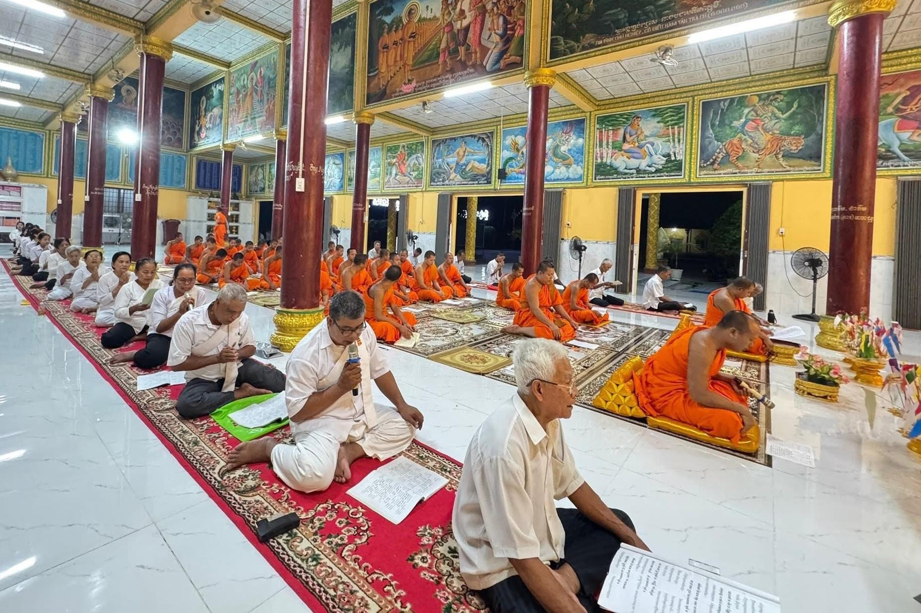 ព្រះសង្ឃនិងពុទ្ធបរិស័ទនៅវត្តពោធិគិរីវង្សារាម ស្វាយសៀមថ្មី ស្វាធ្យាយបរភវសូត្រ 548865921-1329226528817810-450956766776110742-n.jpg