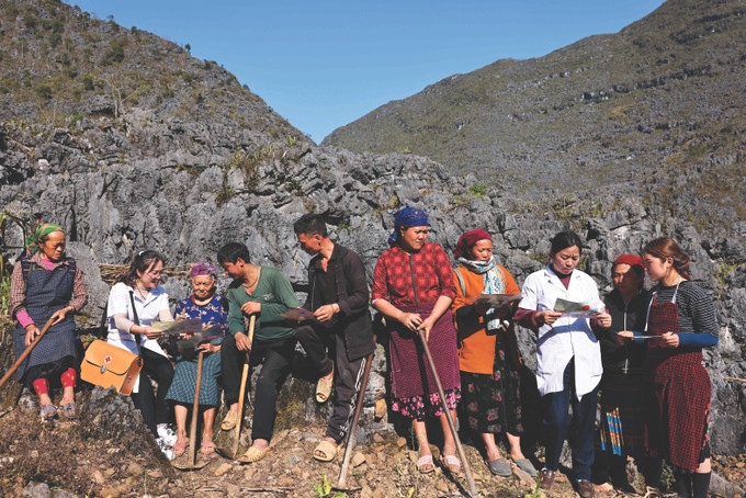 3-bac si tre het long vi dong bao vung cao Ha Giang-Minh Duc.jpg