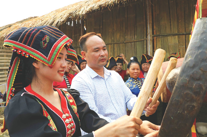 4-dac sac khong gian van hoa vung cao Dien Bien-trung kien.jpg