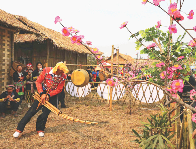 2-dac sac khong gian van hoa vung cao Dien Bien-trung kien.jpg